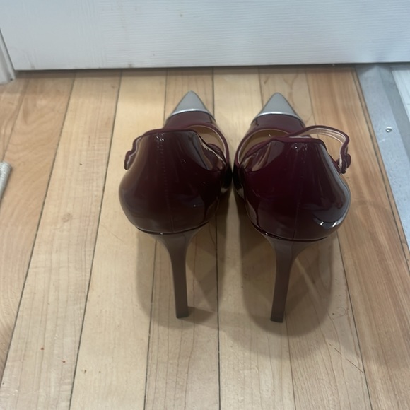 Ivanka Trump burgundy patent shoes. - Picture 3 of 6